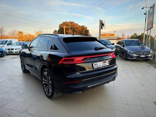 AUDI Q8 50 3.0 TDI Hybrid Tiptronic Quattro S-LINE - immagine 4