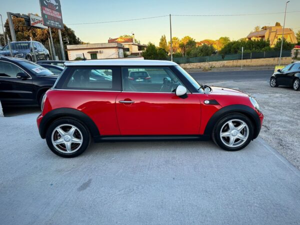 Mini Cooper D - immagine 10