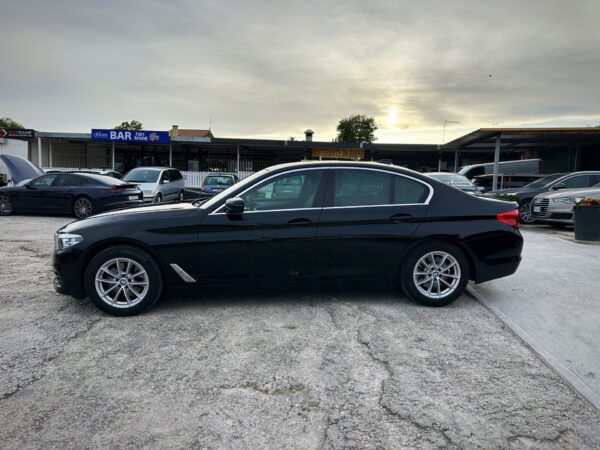 BMW 520D Luxury - immagine 4