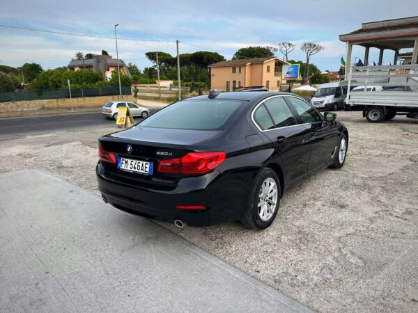 BMW 520D Luxury - immagine 6