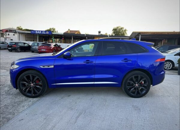 Jaguar F-Pace - immagine 6