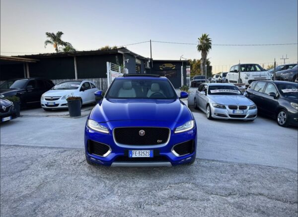 Jaguar F-Pace - immagine 5