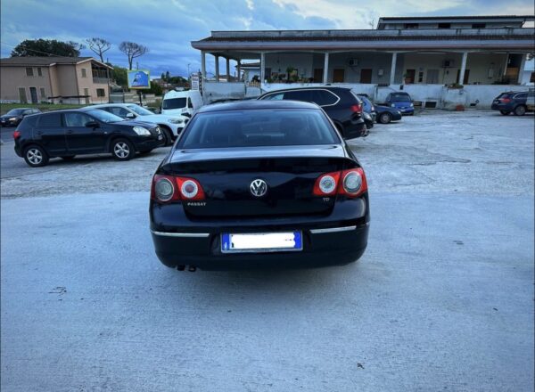 VW Passat - immagine 5