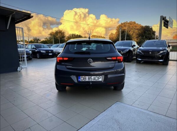 Opel Astra - immagine 4