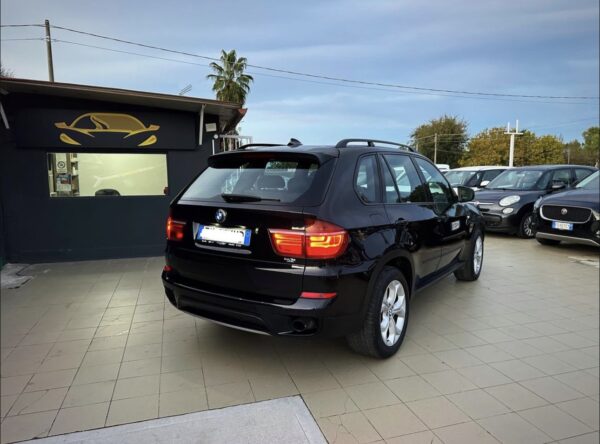 BMW X5 - immagine 9