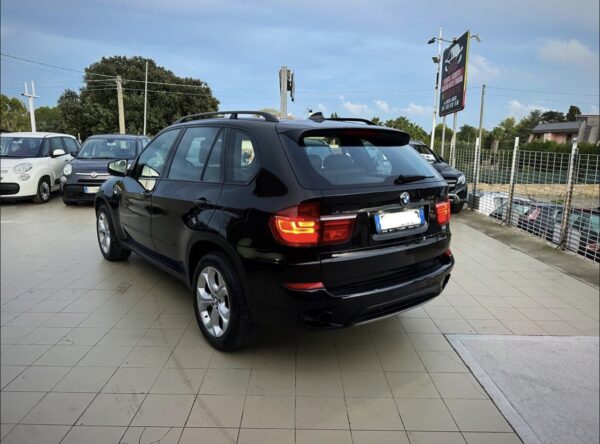 BMW X5 - immagine 8