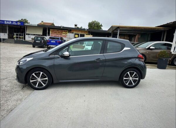 Peugeot 208 - immagine 6