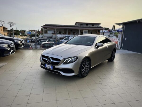 Mercedes E350 4 Matic Coupe Premium - immagine 2